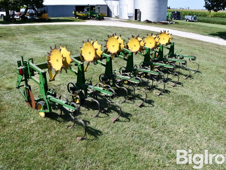 john-deere-er825-8r30-cultivator-image-7