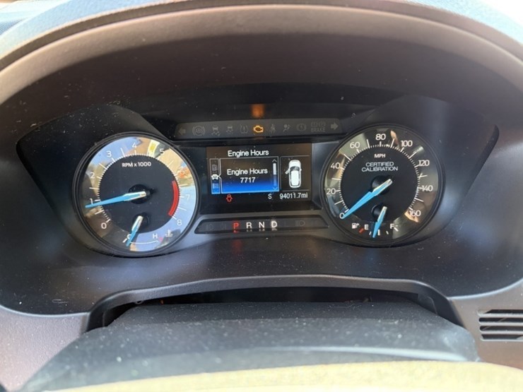 2018-ford-explorer-image-25