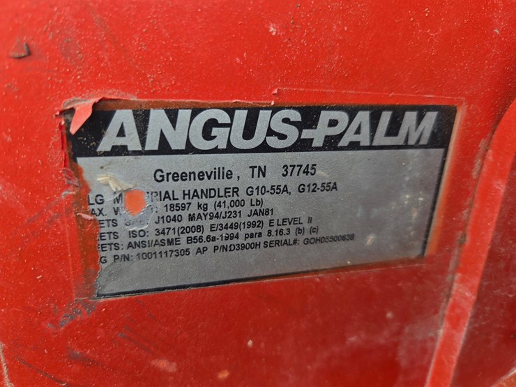 2010-jlg-g10-55a-image-56