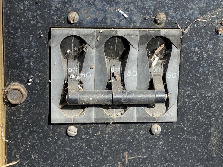 john-deere-175-image-11
