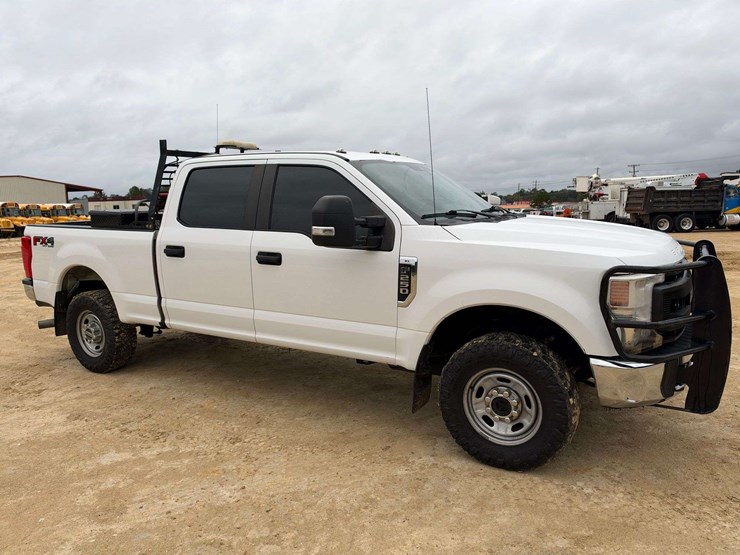 ford-f250-xl-image-4