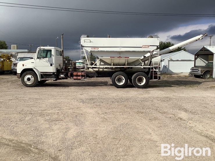 1996-freightliner-fl80-image-8