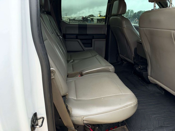 ford-f250-xl-image-16