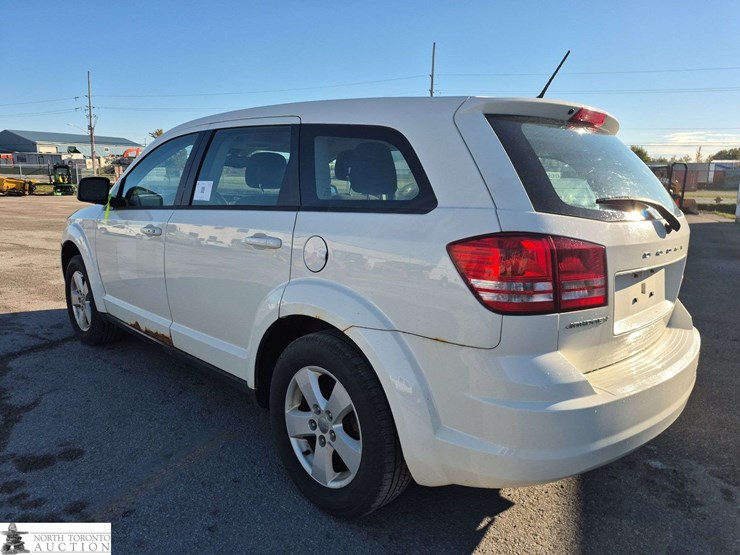 2013-dodge-journey-image-7