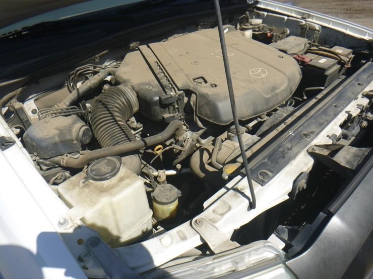 2017-toyota-tacoma-image-9