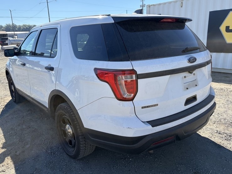 2018-ford-explorer-image-6