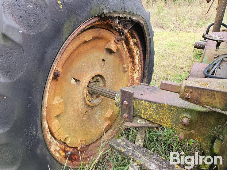 1950-john-deere-b-image-13
