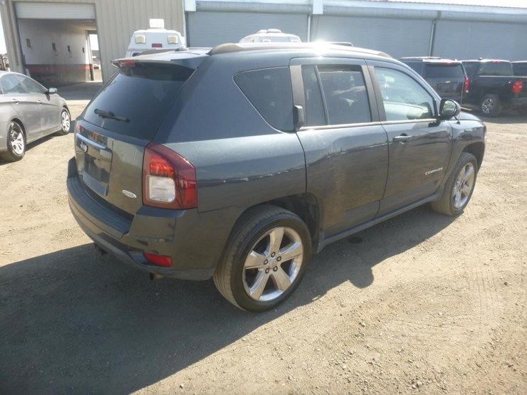 2014-jeep-compass-image-3