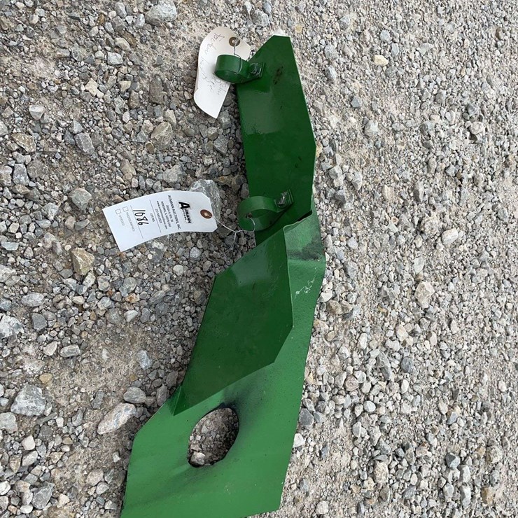 JOHN DEERE B