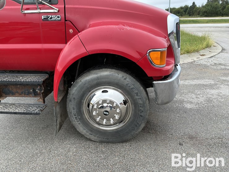 2015-ford-f750-xlt-image-17