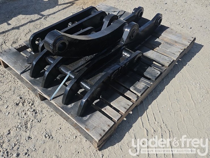 deere-135g-image-1