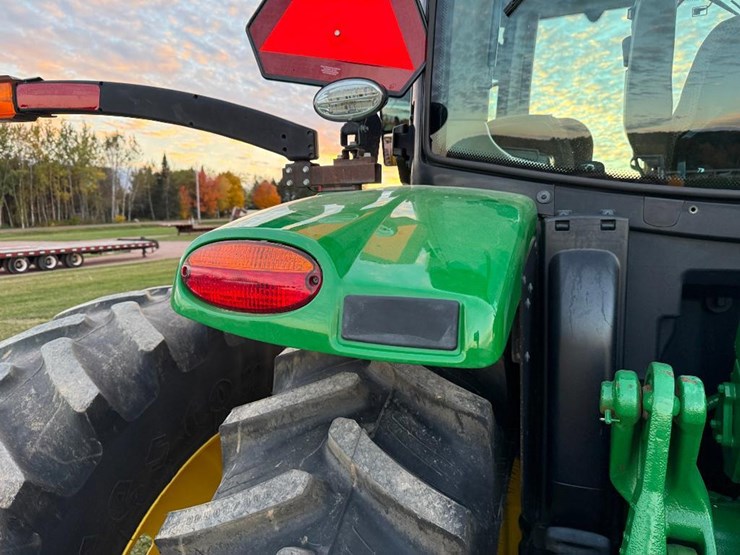 john-deere-6215r-image-32
