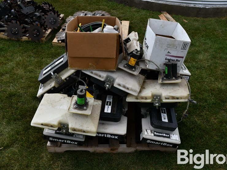 pallet-of-smart-boxes-image-8