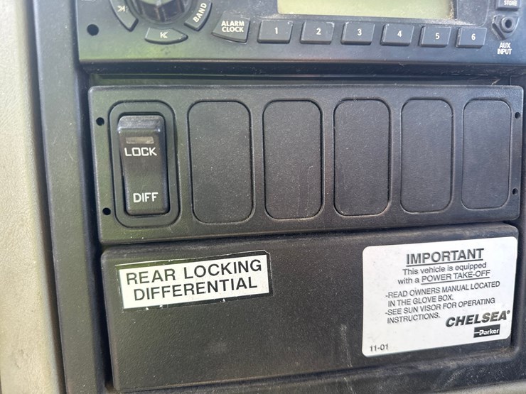 2009-international-durastar-4300-image-50