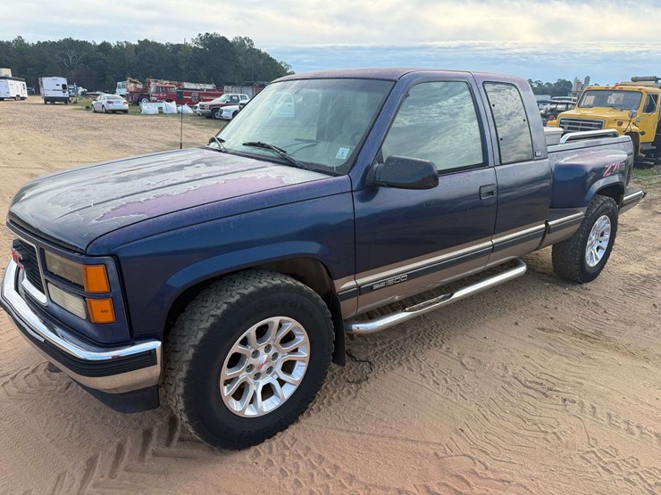 gmc-sierra-1500-image-1