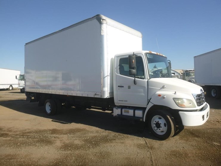 2009-hino-185-image-2