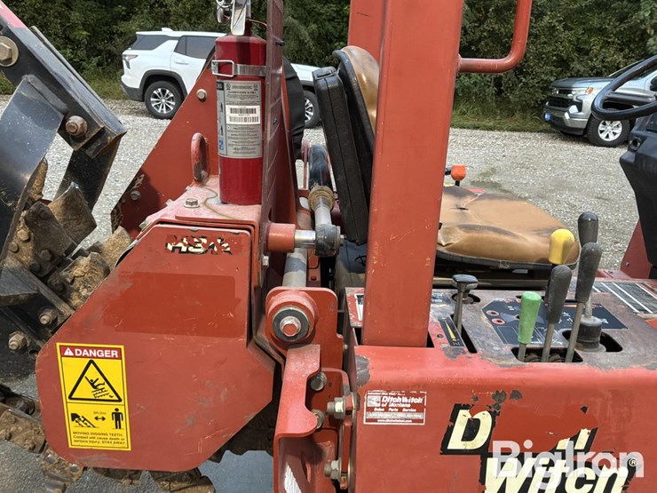 2010-ditch-witch-rt45-image-18