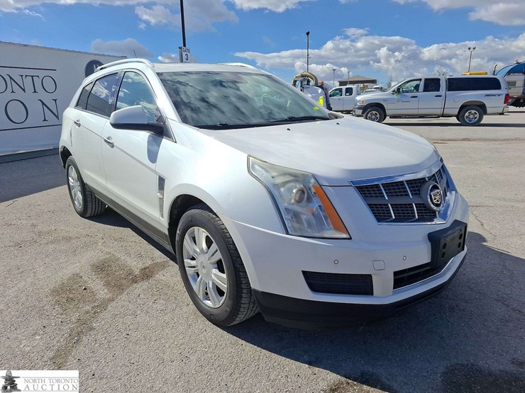 2011-cadillac-srx-image-3