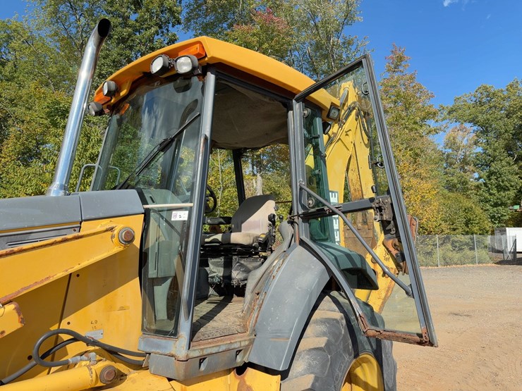 2002-deere-410g-image-23