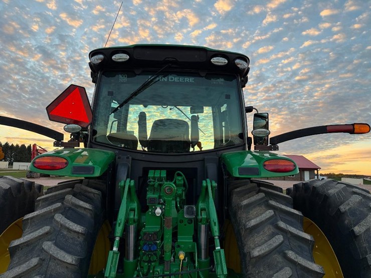john-deere-6215r-image-30