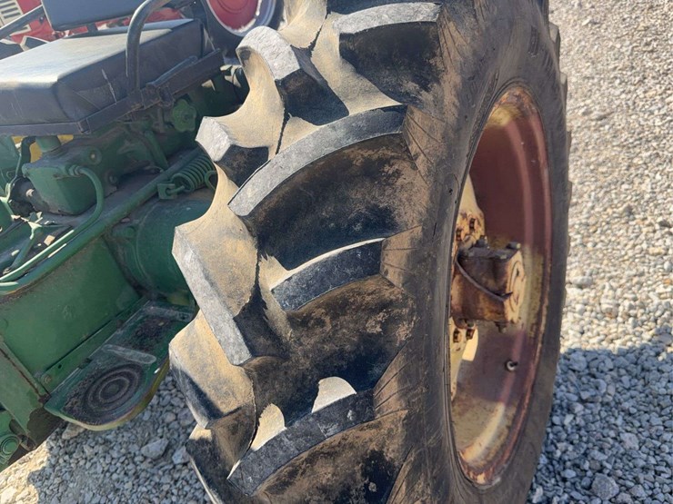 1958-john-deere-420-image-12