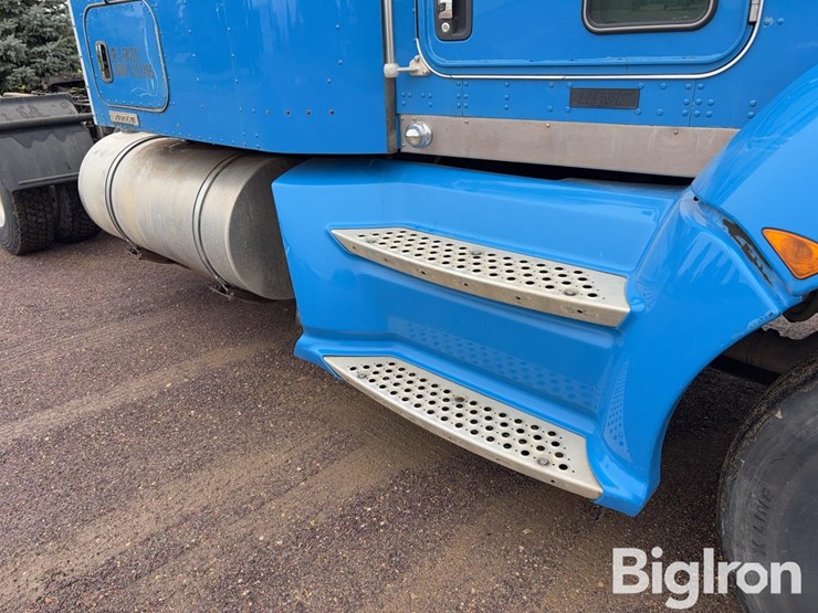 2013-kenworth-t660-image-13