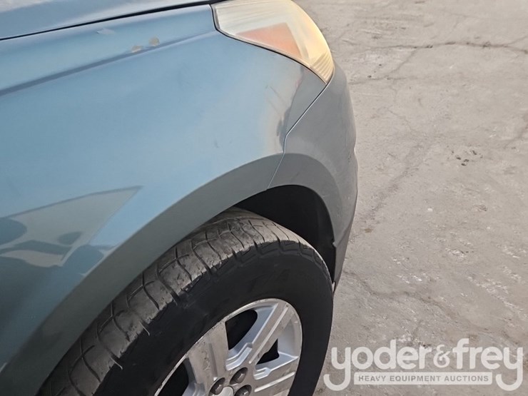 2009-chevrolet-traverse-image-38