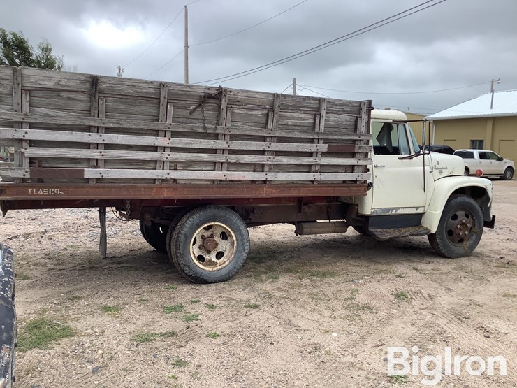 1964-international-loadstar-image-5