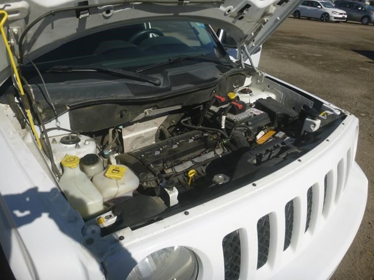 2014-jeep-patriot-image-12