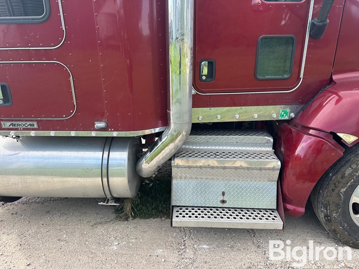 2013-kenworth-t660-image-18