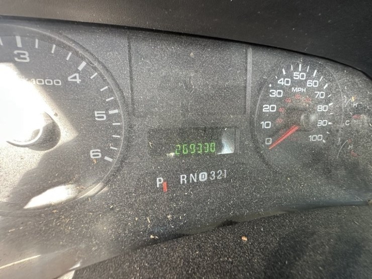 2005-ford-f250-xl-image-23