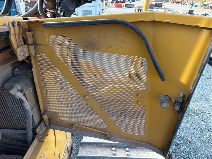 caterpillar-d6t-lgp-image-64