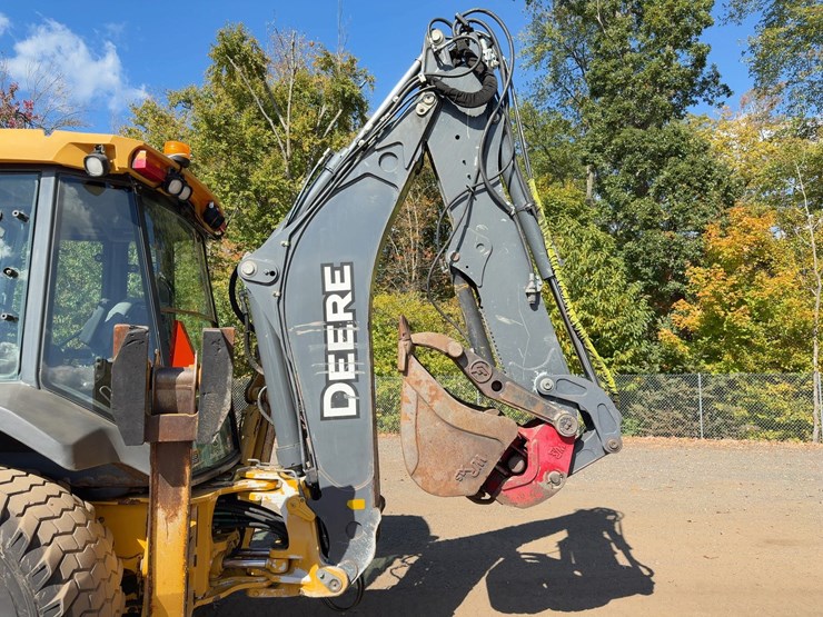 2011-deere-410j-image-18