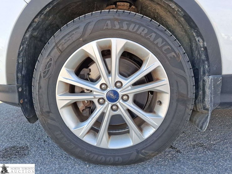2017-ford-escape-image-16