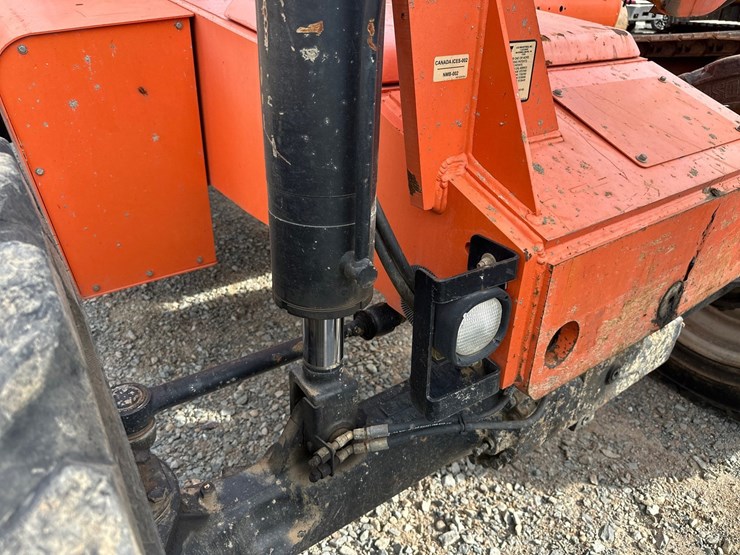 2019-jlg-8042-image-26