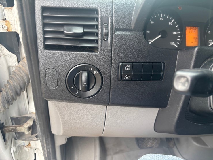 #2333-•-2014-mercedes-sprinter-van-image-58