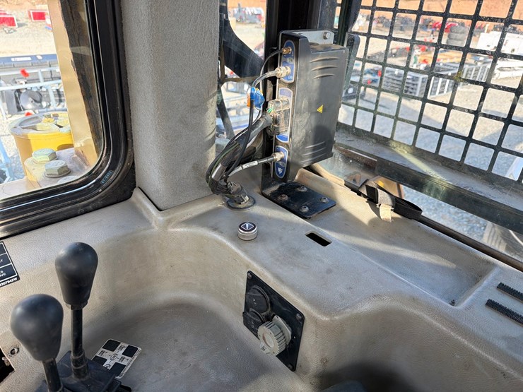 caterpillar-d6t-lgp-image-82