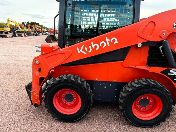 kubota-ssv75-image-10