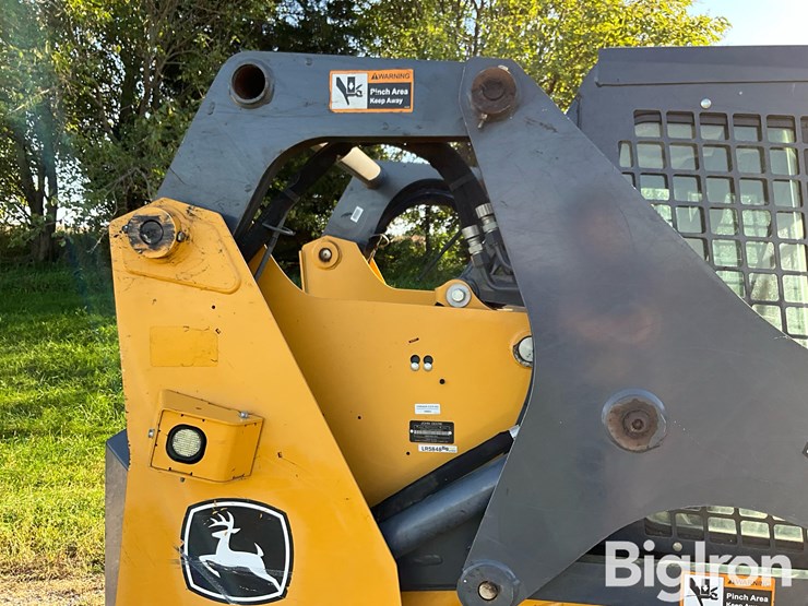 2019-deere-317g-image-20
