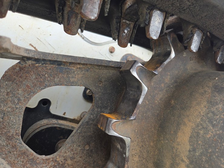 2013-bobcat-t550-image-52