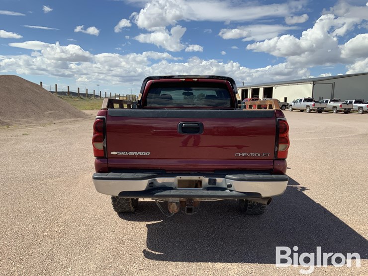 2004-chevrolet-silverado-2500-image-6