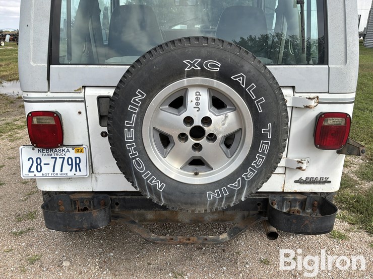 1990-jeep-wrangler-image-17