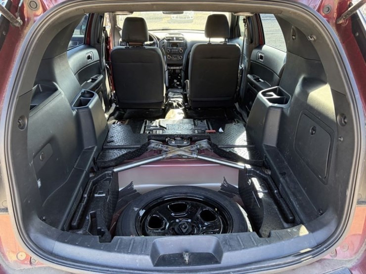 2018-ford-explorer-image-18