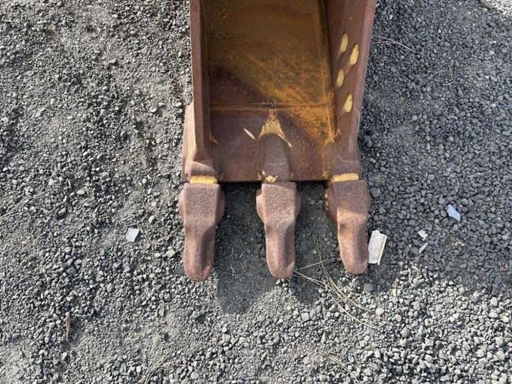 caterpillar-14-image-5