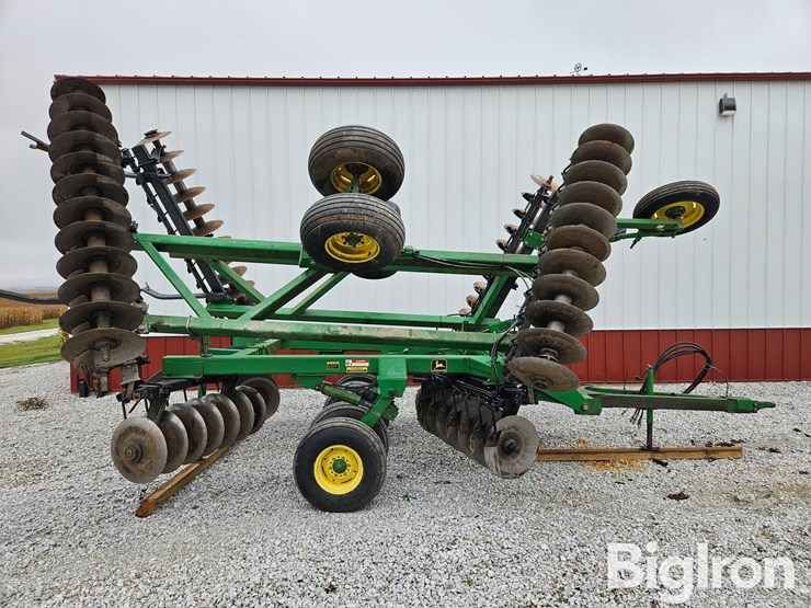 john-deere-630-image-4