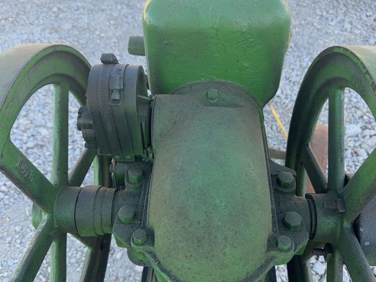 john-deere-112-image-13