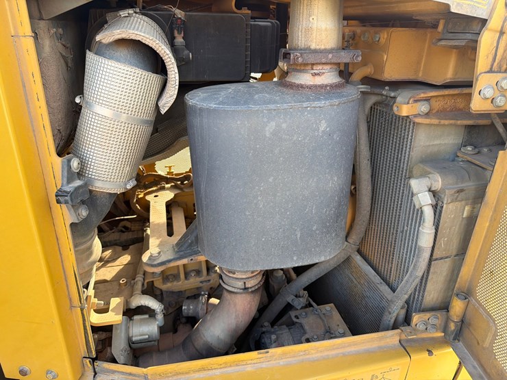 caterpillar-d6t-lgp-image-65