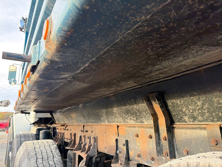 1997-kenworth-t800-image-28
