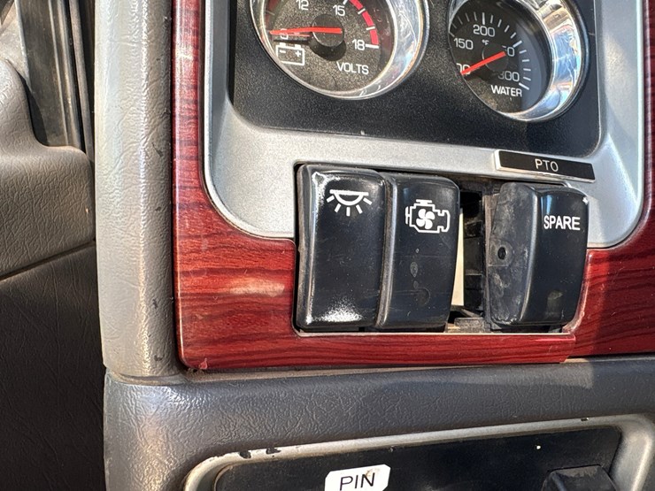 2009-kenworth-t800-image-89