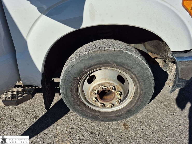 2013-ford-f350-image-22